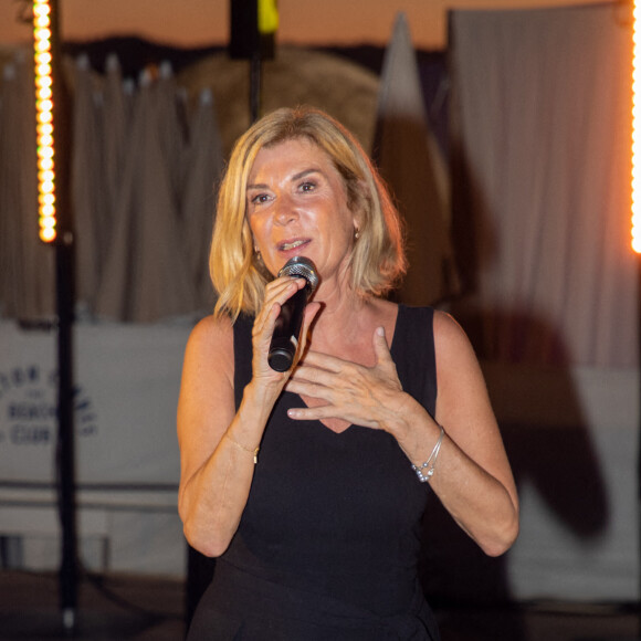 Michèle Laroque (marraine de l'association ESM) - Dîner de Gala sous les Étoiles de l'ESM ex-association Enfant Star et Match au Carlton Beach Club à Cannes le 2 juillet 2022 suivi d'un défilé de mode. ©Nicolas Gavet / Panoramic / Bestimage