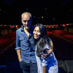 Anggun et son mari Christian Kretschmar-Anggun - Concert solidaire au profit des enfants de la guerre "Ensemble" à l'Olympia à Paris le 4 juillet 2022. © Anthony Mkrtchian via Bestimage 