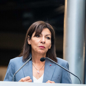 Anne Hidalgo lors de la présentation du projet de réaménagement des berge de Notre Dame de Paris, France, le 27 juin 2022. © Baptiste Autissier/Panoramic/Bestimage