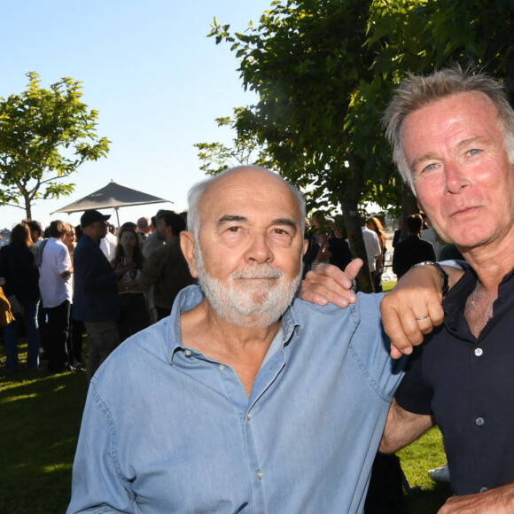 Gérard Jugnot, Franck Dubosc - Soirée du 110ème anniversaire du groupe Barrière à l'hôtel Herrmitage suivie d'une after sur la plage "Les Albatros" lors de la clôture du 8ème Festival du Cinéma et Musique de Film de La Baule. © Rachid Bellak/Bestimage