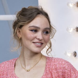 Lily Rose Depp - Photocall du défilé de mode prêt-à-porter printemps-été 2021 "Chanel" au Grand Palais à Paris. Le 6 octobre 2020 © Olivier Borde / Bestimage 