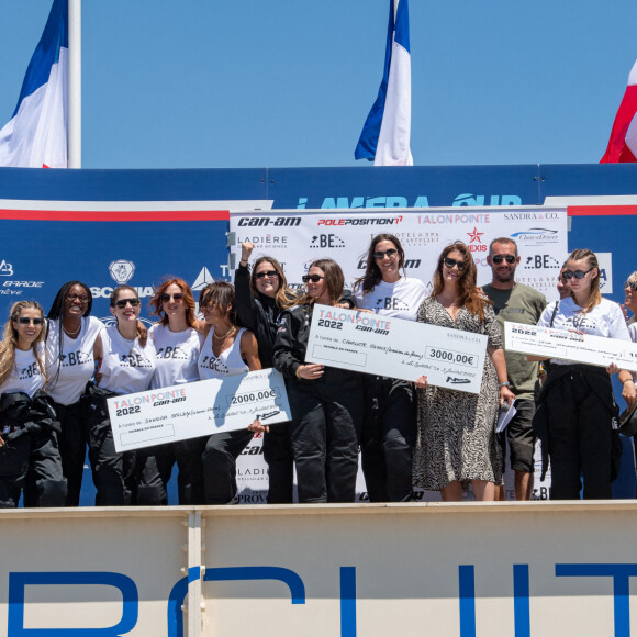 Marlène Schiappa, secrétaire d'Etat, chargée de l'Économie sociale et solidaire et de la Vie associative avec Charlotte Gabris, Sandra Sisley, Léna Simonne, Julia Layani, Vanessa Guide, Nami Isackson, Melococo, Josephine Drai, Tristane Banon Elise Goldfarb et guest - Deuxième édition du challenge caritatif "Talon Pointe Saison 2 / Can-Am" sur le circuit Paul Ricard au Castellet, France, le 9 juillet 2022.  © Patrick Carpentier/Bestimage 