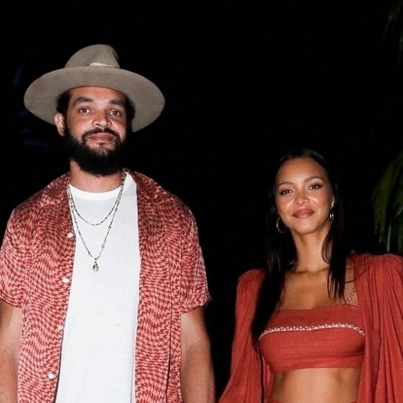 Lais Ribeiro et son fiancé Joakim Noah se rendent à la soirée Art Basel à Miami, en Floride le 1er décembre 2021. 