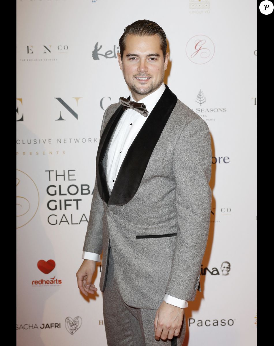 Victor (compagnon de Capucine Anav) - Photocall de la 10ème édition du "Global Gift Gala 2021" à l'hôtel Four Seasons Hotel George V à Paris le 30 octobre 2021. © Marc Ausset Lacroix/Bestimage