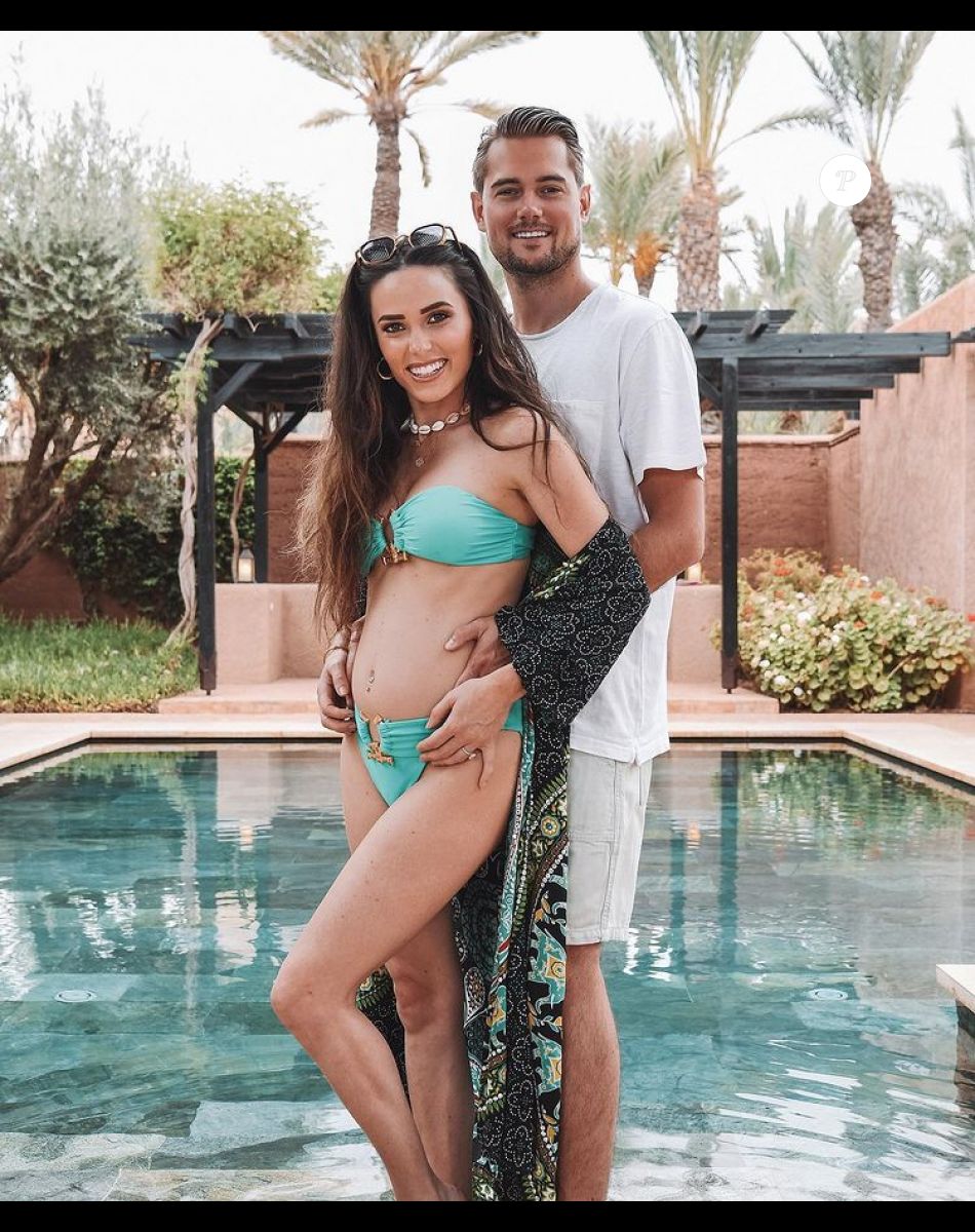 Capucine Anav et son fiancé Victor sur Instagram.