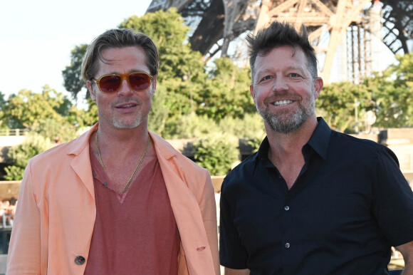 Brad Pitt et David Leitch - Photocall du film "Bullet Train" sur le bateau-mouche "L'Excellence" au Port Debilly à Paris. Le 16 juillet 2022 © Coadic Guirec / Bestimage 