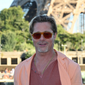 Brad Pitt - Photocall du film "Bullet Train" sur le bateau-mouche "L'Excellence" au Port Debilly à Paris. Le 16 juillet 2022 © Coadic Guirec / Bestimage 