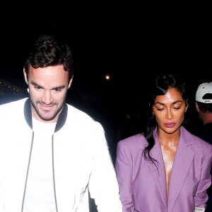 Nicole Scherzinger et son compagnon Thom Evans arrive au restaurant "Craig's" à Los Angeles, le 18 octobre 2021. 