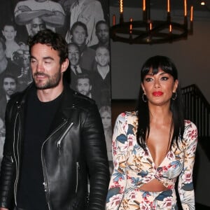 Nicole Scherzinger (avec une frange) et son compagnon Thom Evans sont allés dîner au restaurant Catch LA à Los Angeles, le 15 février 2020. 