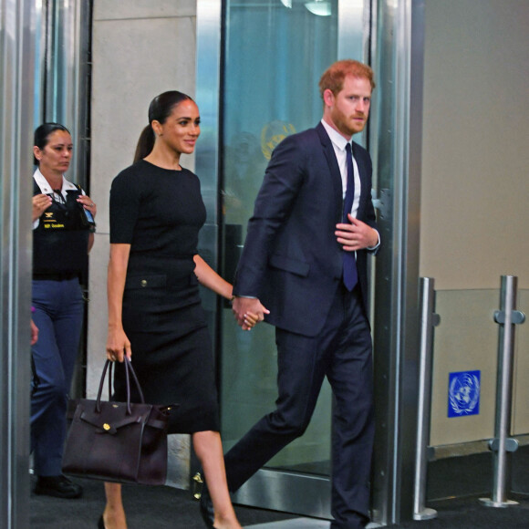 Le prince Harry, duc de Sussex et Meghan Markle, duchesse de Sussex, lors de la célébration du "Nelson Mandela International Day" au siège de l'ONU à New York. Le Prix Nelson Mandela des Nations Unies 2020 a été décerné à Mme Marianna V. Vardinoyannis de Grèce et au Dr Morissanda Kouyate de Guinée. New York, le 18 juillet 2022.