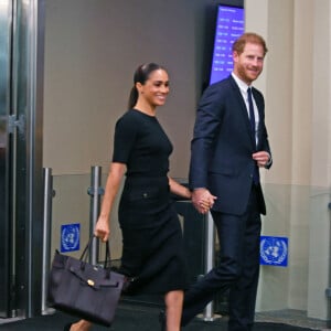 Le prince Harry, duc de Sussex et Meghan Markle, duchesse de Sussex, lors de la célébration du "Nelson Mandela International Day" au siège de l'ONU à New York. Le Prix Nelson Mandela des Nations Unies 2020 a été décerné à Mme Marianna V. Vardinoyannis de Grèce et au Dr Morissanda Kouyate de Guinée. New York, le 18 juillet 2022.