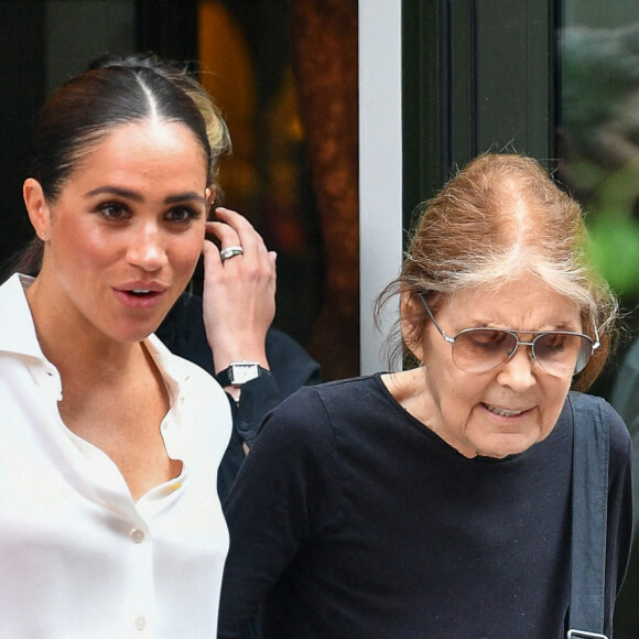 Meghan Markle, duchesse de Sussex, et l'icône féministe Gloria Steinem se sont rencontrées à New York. Meghan Markle a révélé dans une récente interview qu'elle pourrait faire équipe avec Steinem pour rallier le soutien à l'amendement sur l'égalité des droits. New York, le 18 juillet 2022.