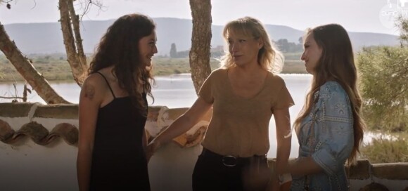 Sofia, incarnée par Emma Smet, quitte Sète pour s'installer en Espagne lors de l'épisode du 20 juillet 2022, sur TF1