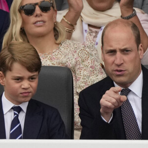 Le prince William, duc de Cambridge and Le prince George - La famille royale d'Angleterre lors de la parade devant le palais de Buckingham, à l'occasion du jubilé de la reine d'Angleterre. Le 5 juin 2022 