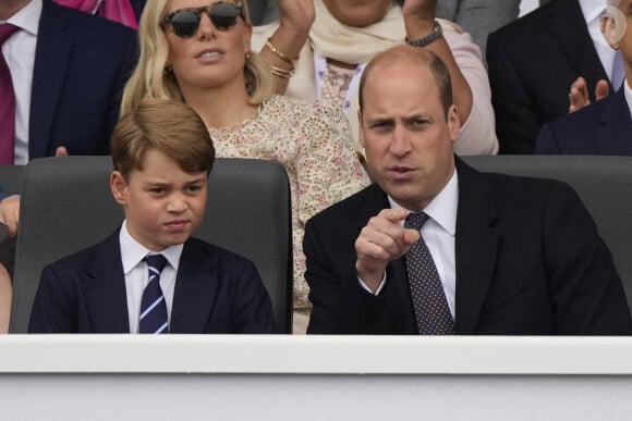 Le prince William, duc de Cambridge and Le prince George - La famille royale d'Angleterre lors de la parade devant le palais de Buckingham, à l'occasion du jubilé de la reine d'Angleterre. Le 5 juin 2022 