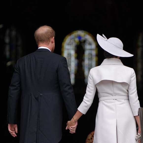 Le prince Harry, duc de Sussex, et Meghan Markle, duchesse de Sussex - Les membres de la famille royale et les invités arrivent à la messe du jubilé, célébrée à la cathédrale Saint-Paul de Londres, Royaume Uni, le 3 juin 2022. © Avalon/Panoramic/Bestimage 