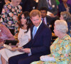 Meghan Markle, duchesse de Sussex, le prince Harry, duc de Sussex, la reine Elisabeth II d'Angleterre - Personnalités à la cérémonie "Queen's Young Leaders Awards" au palais de Buckingham à Londres le 26 juin 2018. 