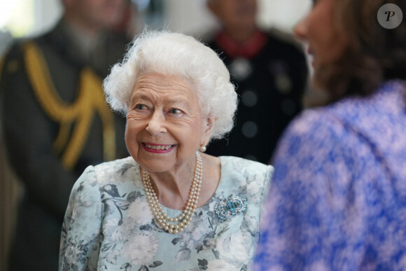 La reine d'Angleterre lors de l'inauguration de l'hospice de la Tamise à Maidenhead, Berkshire, Royaume Uni.
