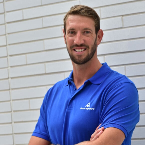 Le nageur Alain Bernard nouveau partenaire de l'équipementier Aqua Sphère a donné un cours de natation et présenté la nouvelle collection Aqua Sphere - Piscine Beaujon, à Paris.