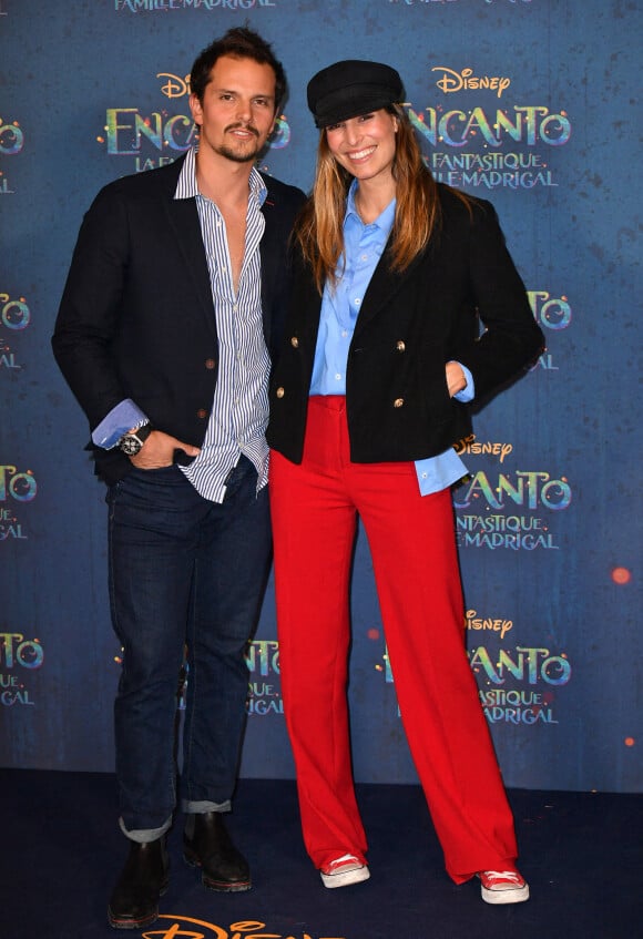 Juan Arbelaez et sa femme Laury Thilleman (Miss France 2011) - Avant-première du film "Encanto" de Disney au Grand Rex à Paris le 19 novembre 2021. © Veeren/Bestimage