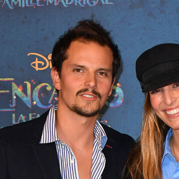 Juan Arbelaez et sa femme Laury Thilleman (Miss France 2011) - Avant-première du film "Encanto" de Disney au Grand Rex à Paris le 19 novembre 2021. © Veeren/Bestimage