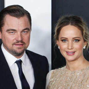 Leonardo DiCaprio, Jennifer Lawrence (enceinte) à la première du film "Don't Look Up" à New York, le 5 décembre 2021. 