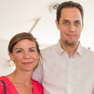 Grand Corps malade (Fabien Marsaud) et sa femme Julia avec Tony Parker et sa femme Axelle Francine - People lors du Longines Paris Eiffel Jumping au Champ-de-Mars à Paris. 