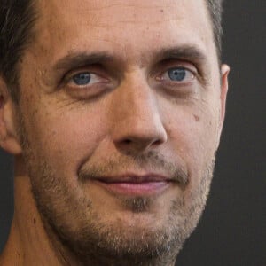 Le chanteur Fabien Marsaud dit Grand Corps Malade sur la scène du festival du Printemps de Pirogues à la Plaine de l'Ain à Saint-Vulbas (01), France le 01/07/2022. © Sandrine Thesillat / Panoramic / Bestimage