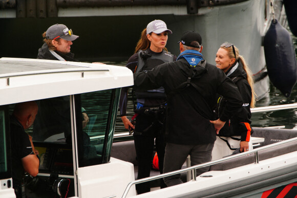 Kate Middleton rencontre l'équipe de Grande-Bretagne avant la course "Sail Grand Prix" à Plymouth, le 31 juillet 2022.