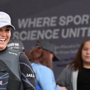 Kate Middleton, duchesse de Cambridge, rencontre l'équipe de Grande-Bretagne avant la course Sail Grand Prix à Plymouth, le 31 juillet 2022. 