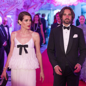 Charlotte Casiraghi et son mari Dimitri Rassam lors du Bal de la Rose 2022 au Sporting Club de Monaco en faveur de la Fondation Princesse Grace le 8 juillet 2022. La princesse Caroline, fille aînée de la défunte princesse Grace, en est la présidente. Le Bal de la Rose, créé par la princesse Grace de Monaco en 1954, fait son grand retour en 2022, après deux ans d'absence en raison de la crise sanitaire. Il se déroule toujours au mois de mars mais l'édition 2022 a été reportée au 8 juillet en raison des conditions sanitaires. © Cyril Moreau / Pool Monaco / Bestimage 