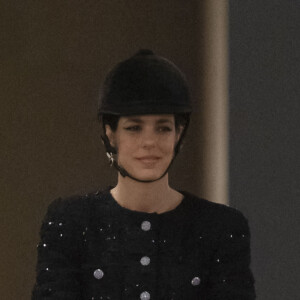 Charlotte Casiraghi à Cheval - Défilé Chanel Haute-Couture 2022 au Grand Palais Ephémère dans le cadre de la Fashion Week de Paris le 25 janvier 2022. 