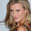La magnifique Joanna Krupa, à l'occasion du 2e cocktail dînatoire Big Game Big Give organisé par la Fondation Given Back, à Miami, le 6 février 2010.