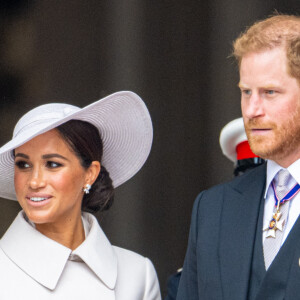 Le prince Harry, duc de Sussex, et Meghan Markle, duchesse de Sussex - Les membres de la famille royale et les invités lors de la messe célébrée à la cathédrale Saint-Paul de Londres, dans le cadre du jubilé de platine (70 ans de règne) de la reine Elisabeth II d'Angleterre. Londres