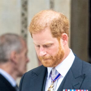 Le prince Harry, duc de Sussex, et Meghan Markle, duchesse de Sussex - Les membres de la famille royale et les invités lors de la messe célébrée à la cathédrale Saint-Paul de Londres, dans le cadre du jubilé de platine (70 ans de règne) de la reine Elisabeth II d'Angleterre. Londres, le 3 juin 2022.