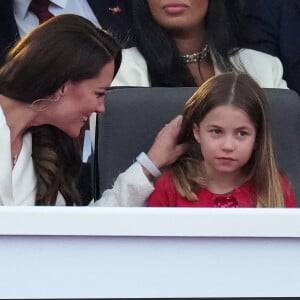 Kate Catherine Middleton, duchesse de Cambridge, et la princesse Charlotte - La famille royale d'Angleterre au concert du jubilé de platine de la reine d'Angleterre au palais de Buckingham à Londres. Le 4 juin 2022 