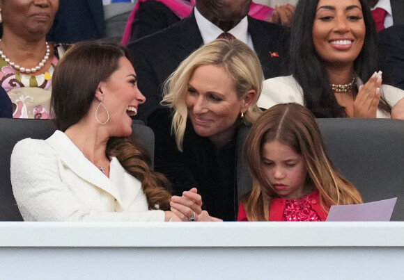 Kate Catherine Middleton, duchesse de Cambridge, et la princesse Charlotte, Zara Phillips Tindall - La famille royale d'Angleterre au concert du jubilé de platine de la reine d'Angleterre au palais de Buckingham à Londres. Le 4 juin 2022 