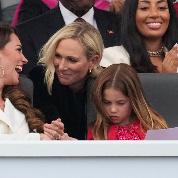 Kate Catherine Middleton, duchesse de Cambridge, et la princesse Charlotte, Zara Phillips Tindall - La famille royale d'Angleterre au concert du jubilé de platine de la reine d'Angleterre au palais de Buckingham à Londres. Le 4 juin 2022 