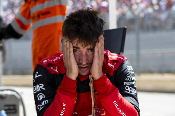 Charles Leclerc contraint d'abandonner suite à une sortie de piste lors du Grand Prix de France de Formule 1 (F1) au Castellet, le 24 juillet 2022.