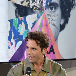 Mika sur le plateau de l'émission "Il tempo delle donne" à Milan. Le 16 septembre 2021.
