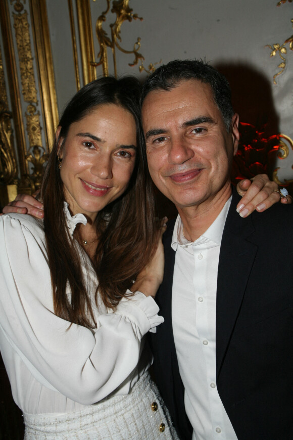 Déborah Passuti et Laurent Luyat - Soirée naturopathie à l'hôtel Le Marois à l'occasion de la sortie du livre "Guide de naturopathie" de D. Passuti à Paris le 7 décembre 2021. © JLPPA/Bestimage 