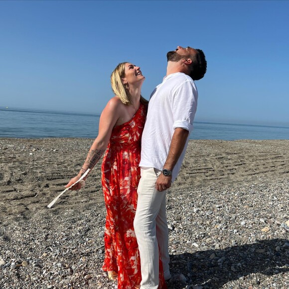 Laure et Matthieu de "Mariés au premier regard" à la plage