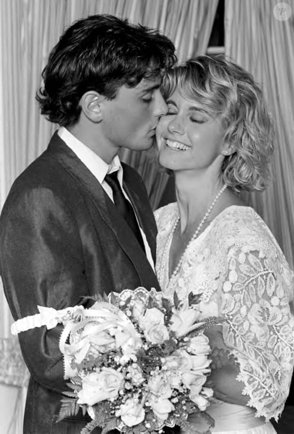 Olivia Newton-John et son époux Matt Lattanzi en 1984.