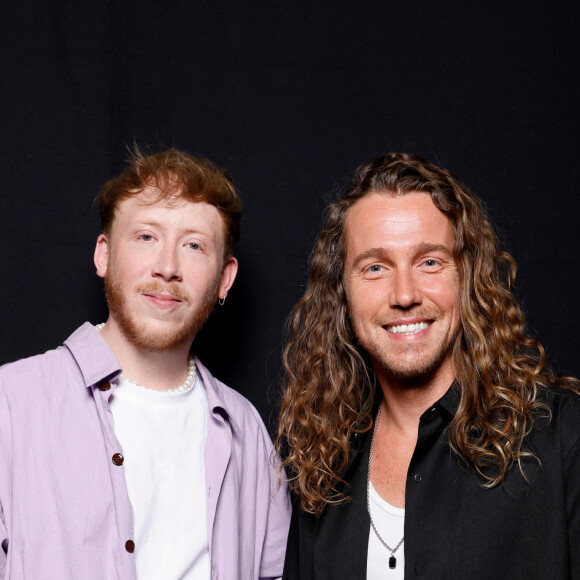 Eddy De Pretto et Julien Doré - Backstage de l'enregistrement de l'émission "La Chanson secrète 8" à la Seine musicale à Paris, diffusée le 4 septembre sur TF1 © Gaffiot-Moreau / Bestimage 