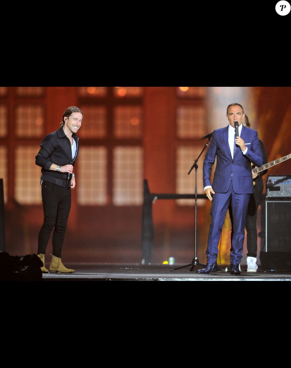 Julien Doré (nommé pour la chanson "Nous") et Nikos Aliagas - Enregistrement de l'émission "La chanson de l'année" au château de Chambord, qui sera diffusée le 5 juin 2021 sur TF1. © Gaffiot-Moreau / Bestimage
