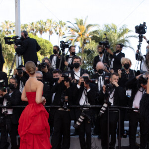 Lou Doillon - Montée des marches du film " Annette " lors de la cérémonie d'ouverture du 74ème Festival International du Film de Cannes. Le 6 juillet 2021 © Borde-Jacovides-Moreau / Bestimage 