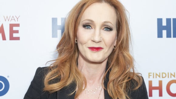 J.K. Rowling a son tour menacée de mort après son soutien à Salman Rushdie