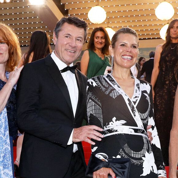 Christian Estrosi, maire de Nice, et sa femme Laura Tenoudji-Estrosi - Montée des marches du film " Mascarade " lors du 75ème Festival International du Film de Cannes. Le 27 mai 2022 © Dominique Jacovides / Bestimage 