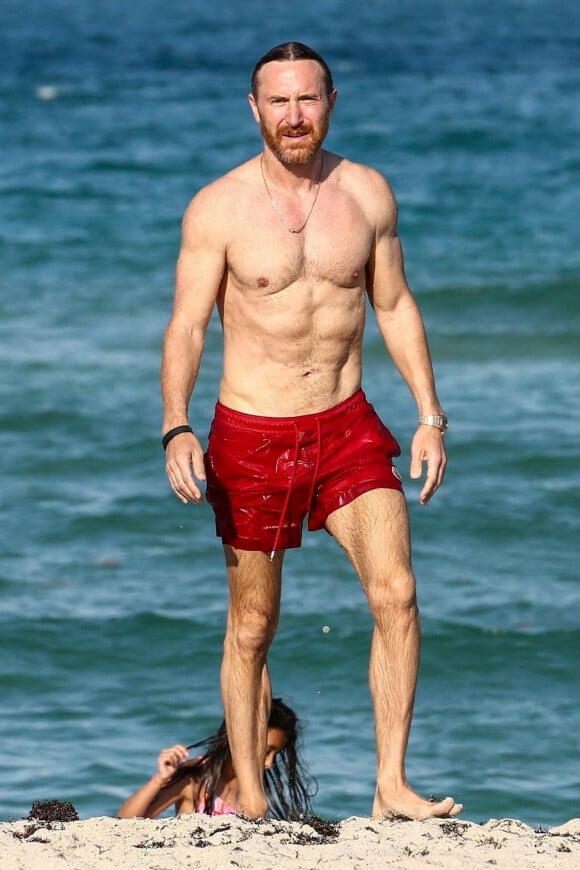 David Guetta à la plage à Miami le 26 mai 2021. 