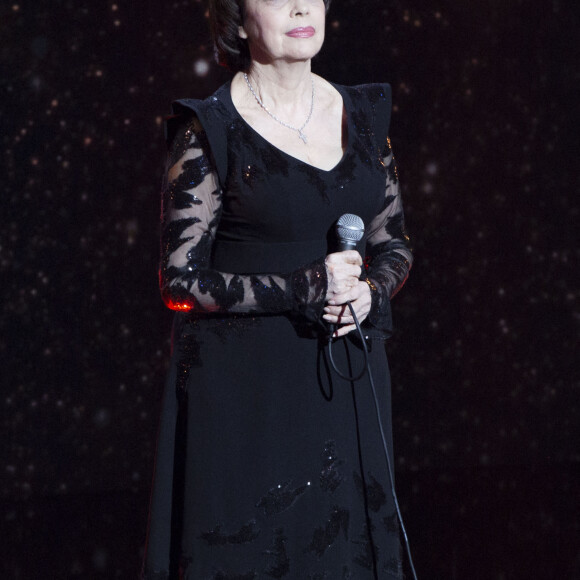 Exclusif - Mireille Mathieu - Hommage à Charles Aznavour lors de l'émission "Monsieur Aznavour", diffusée sur C8. Le 3 octobre 2019 © Jack Tribeca / Bestimage